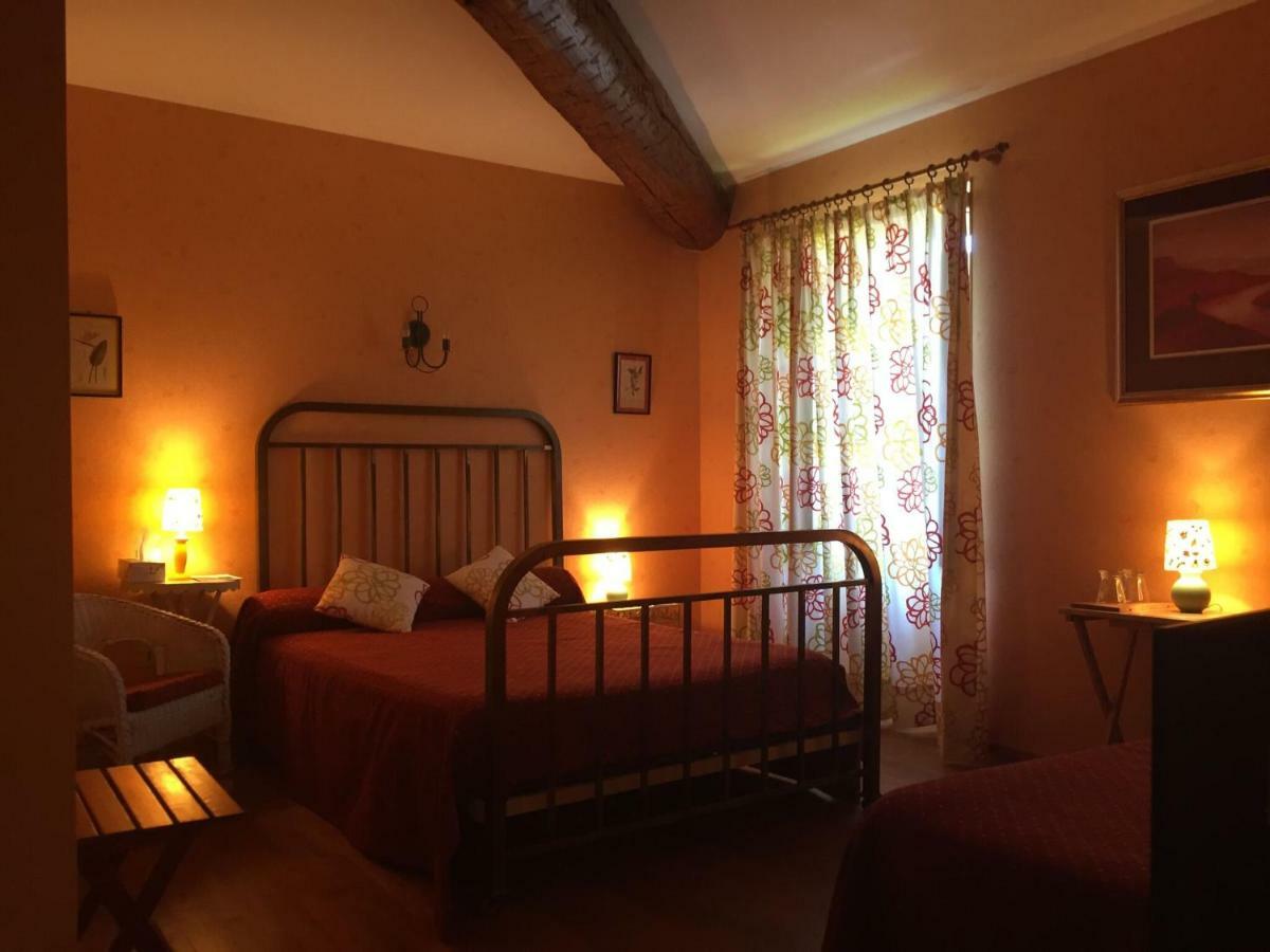 Domaine De Brousson Bed and Breakfast La Tour-sur-Orb Exteriör bild