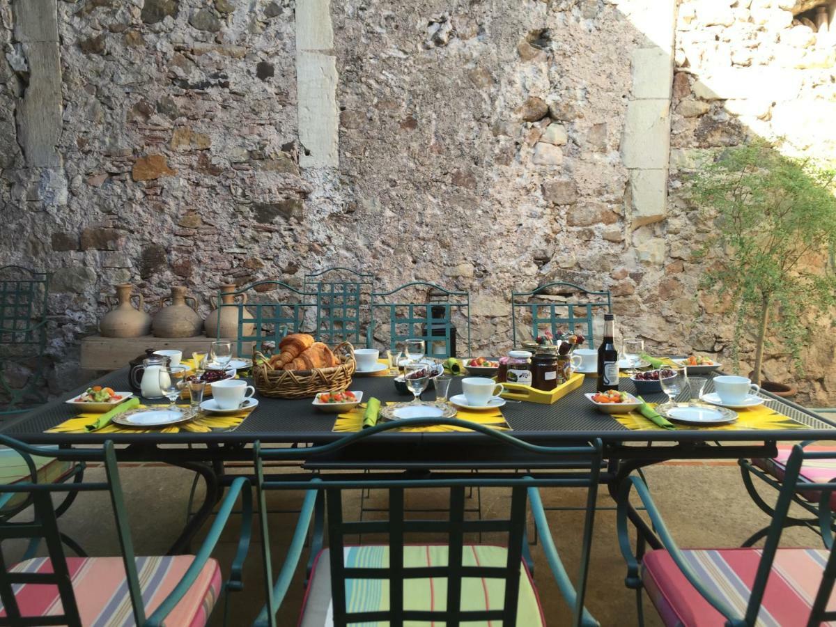 Domaine De Brousson Bed and Breakfast La Tour-sur-Orb Exteriör bild
