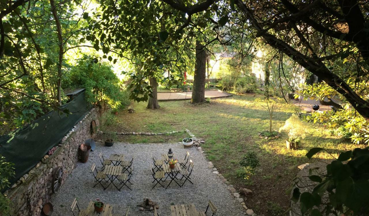 Domaine De Brousson Bed and Breakfast La Tour-sur-Orb Exteriör bild