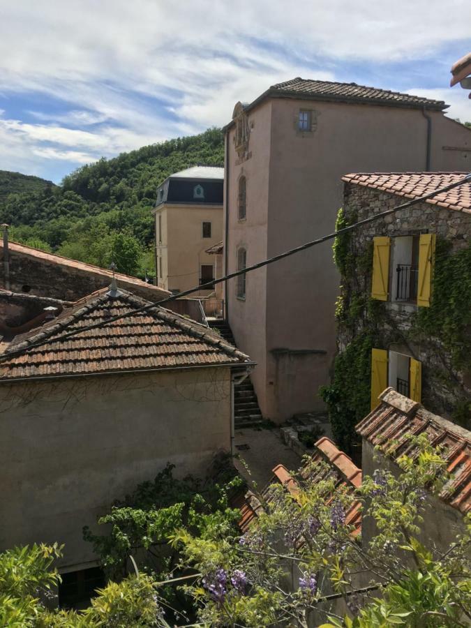 Domaine De Brousson Bed and Breakfast La Tour-sur-Orb Exteriör bild